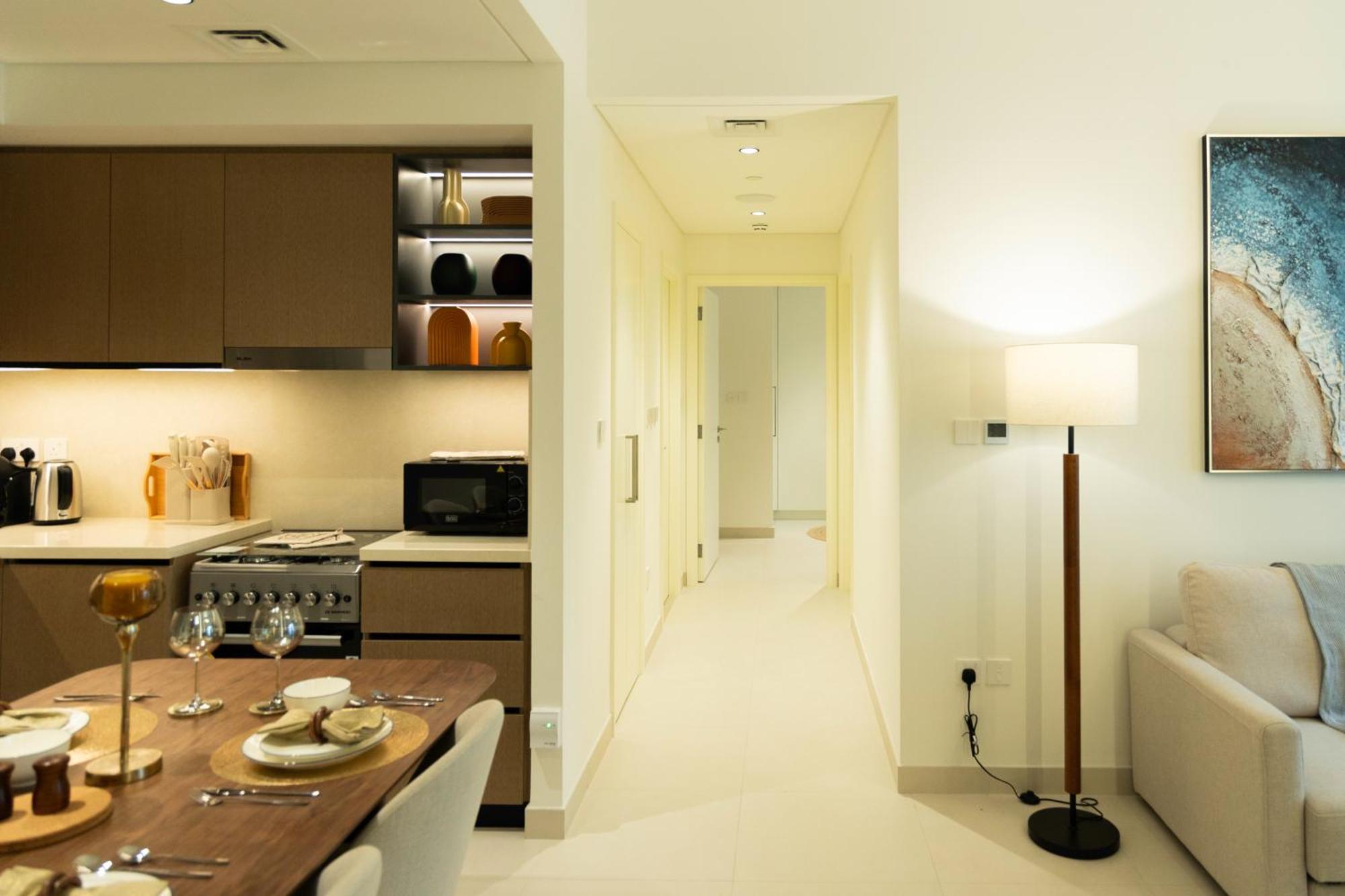Burj Crown - First Class Boulevard View, 9 Min Walk Mall Apartment