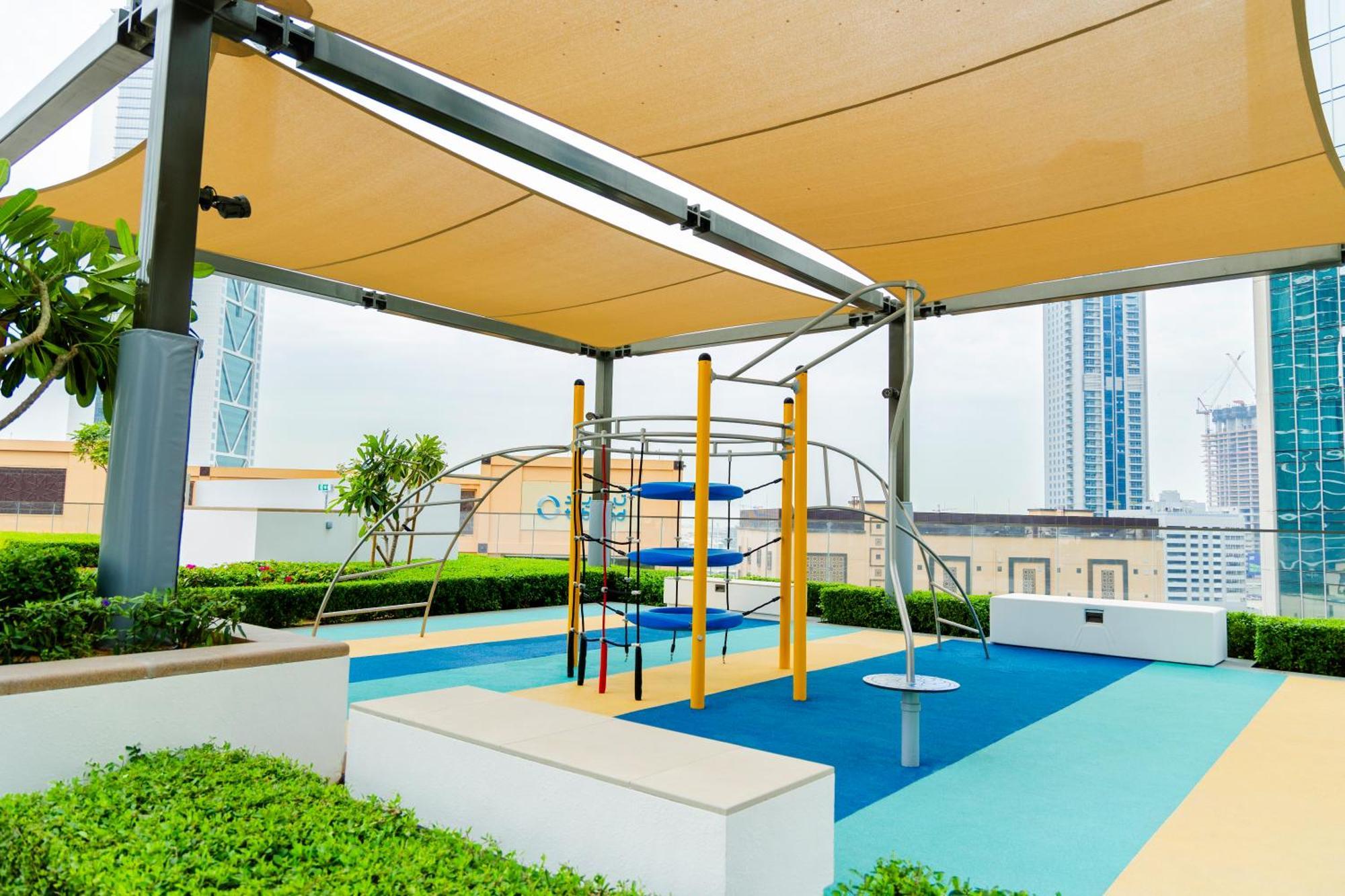 Apartment Burj Crown - First Class Boulevard View, 9 Min Walk Mall *