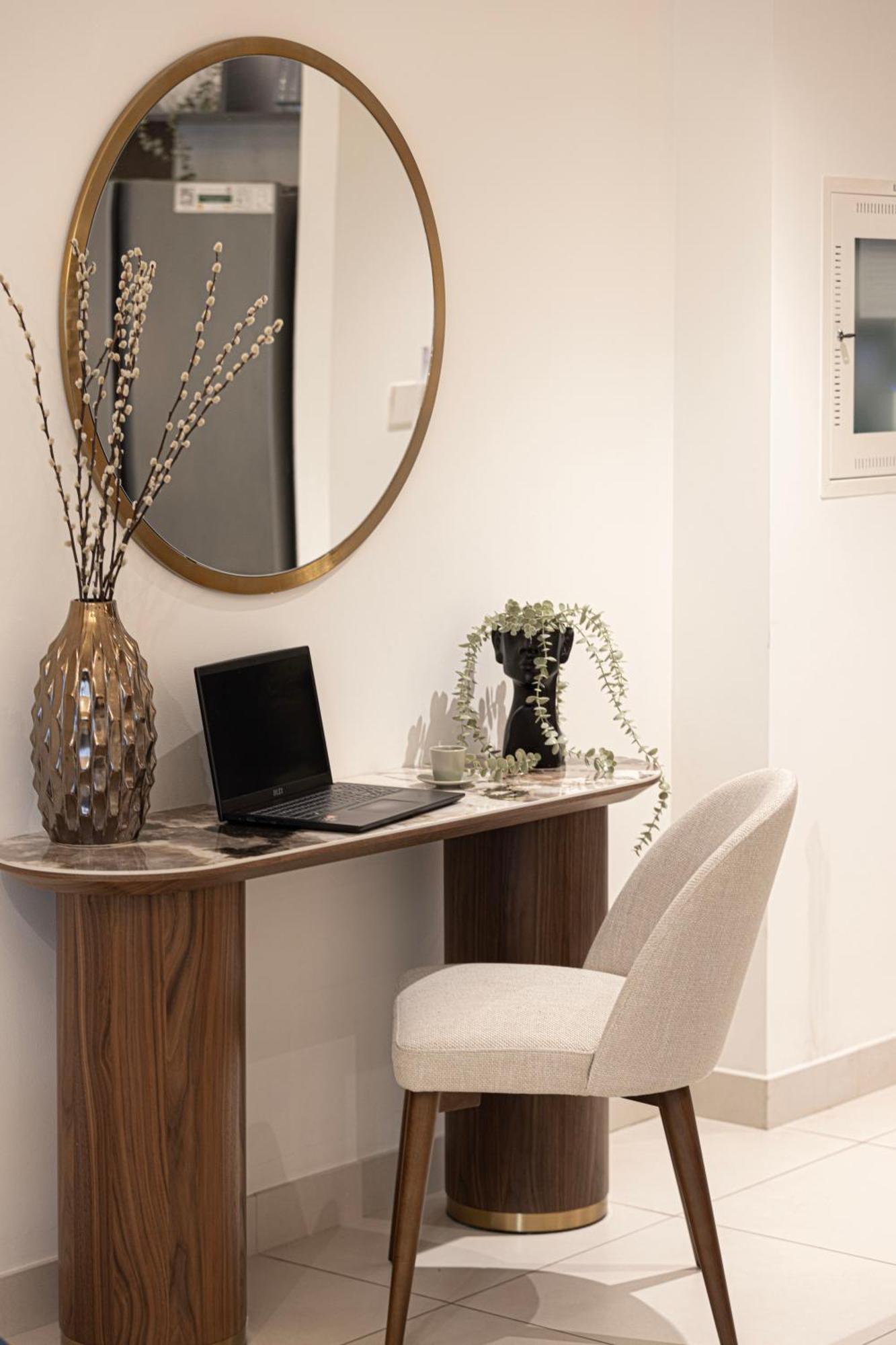 Burj Crown - First Class Boulevard View, 9 Min Walk Mall
