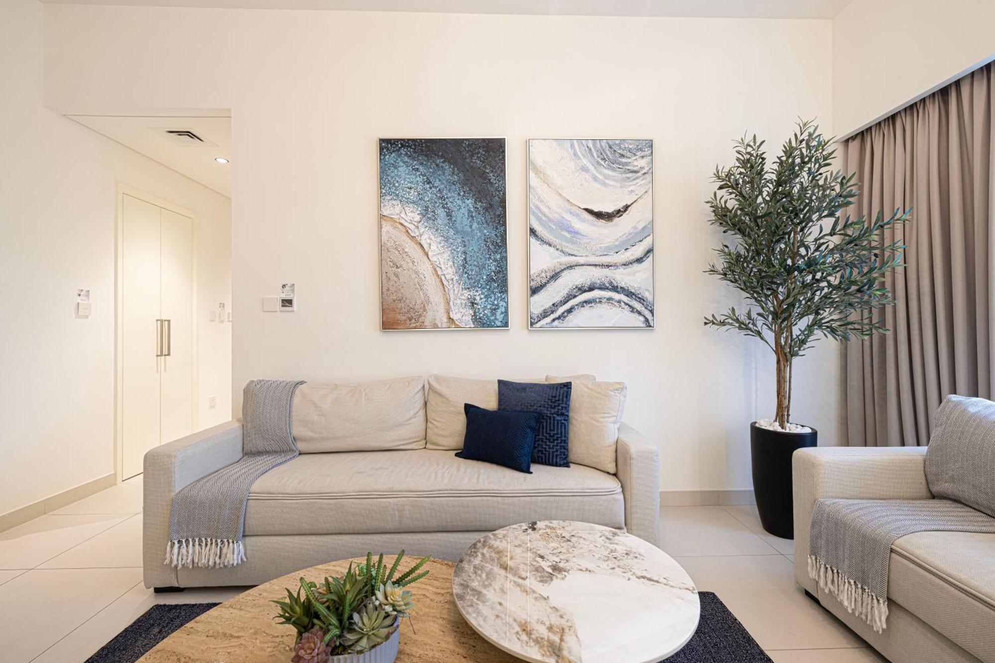 Apartment Burj Crown - First Class Boulevard View, 9 Min Walk Mall